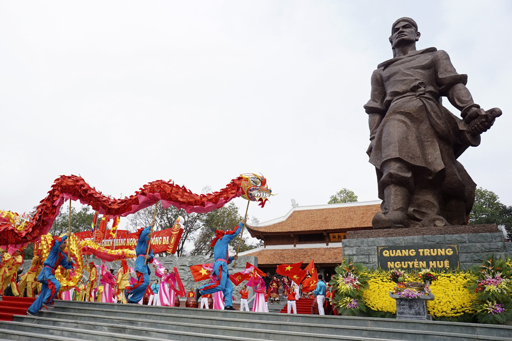 Phân tích Quang Trung đại phá quân Thanh (Văn 8 Kết nối tri thức)